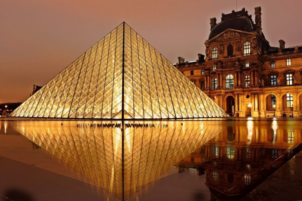 Explore Iconic Landmarks and Timeless Art